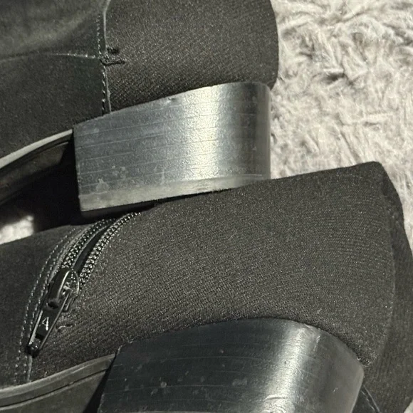 Elegant Black Over-the-Knee Boots - Picture 5 of 5